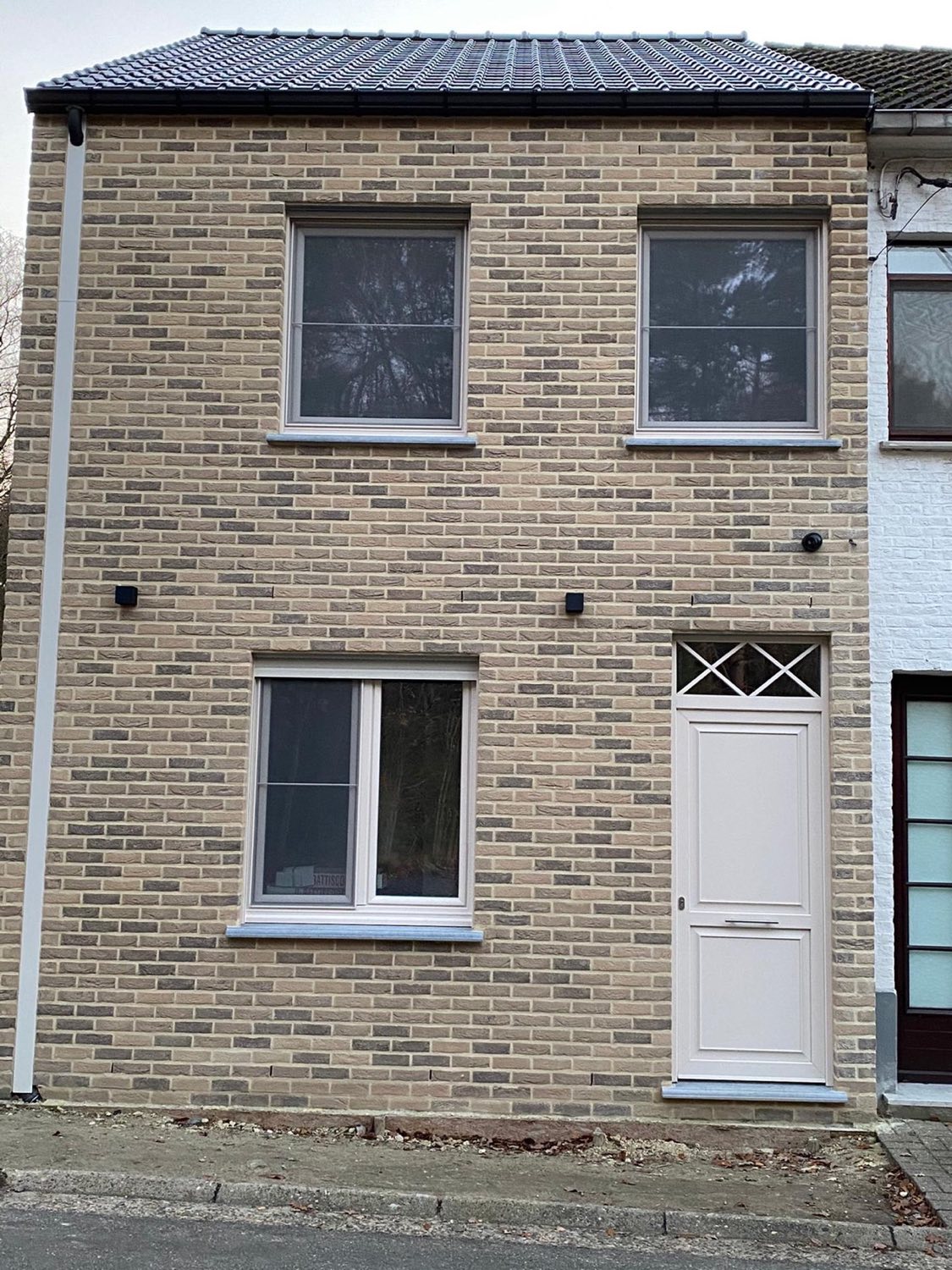 Hedendaagse woning in Genk — gevel