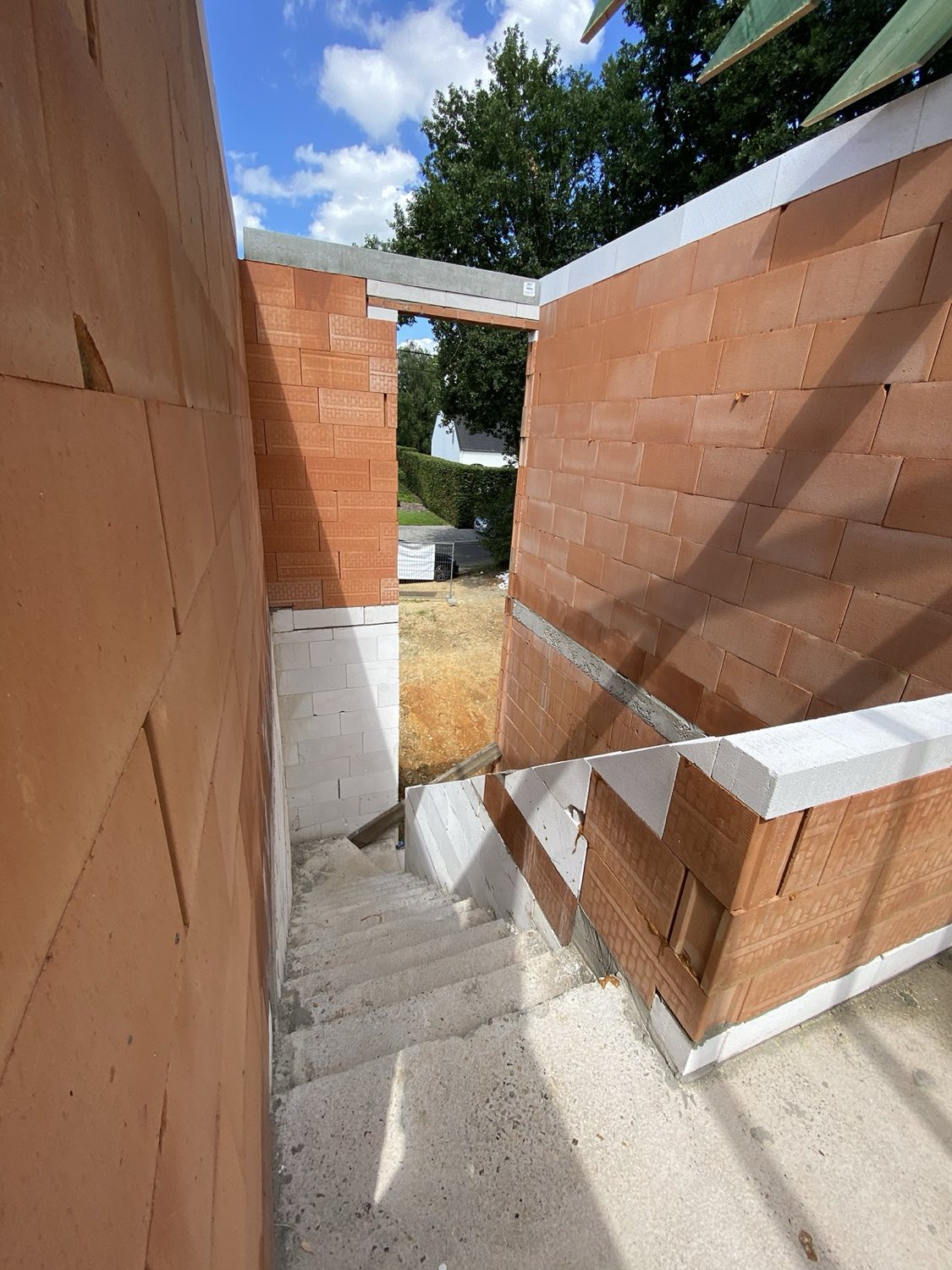 Moderne ruwbouw in Genk — bouwvolume